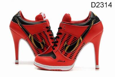 nur EUR 55 f�r Christian Louboutin, Nike J