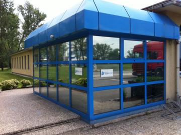 Sonnenschutz f�r Glasfronten