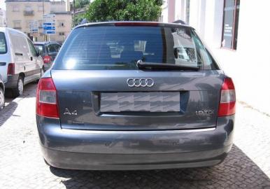 Audi A4 1. 9 TDi Caixa-Automatica EUR3700