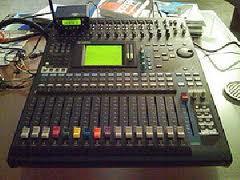 F/s:Gibson 2010 Les Paul,Roland TD-20S V