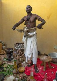 Traditioneller afrikanischer Heiler