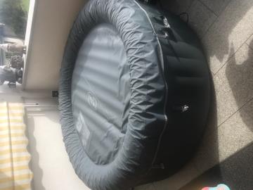 Verkaufe Whirlpool LAY-Z-SPA Bali