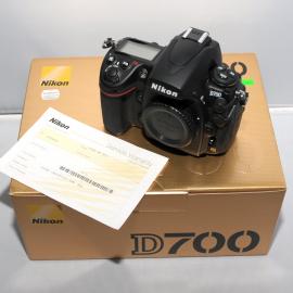 Nikon D700 16MP DSLR Camera