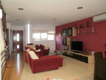 SE VENDE SE ALQUILA O SE PERMUTA