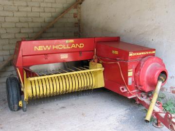 New Holland Aufsammelpresse