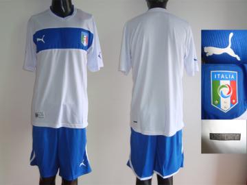 nur 11 EUR f�r Nike, adidas Fu�ball, NBA T