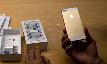 Apple iPhone 5S 64GB ,Gold