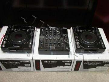 FOR SALE:PIONEER CDJ 2000 FOR 1000 EURO