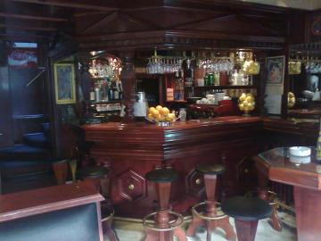 Cafe Onazis, Novi Sad, Serbien zu verkau