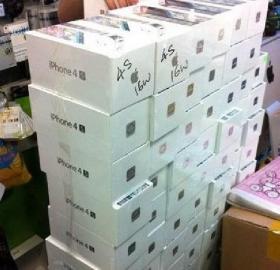 APPLE IPHONE 4S 32GB ($300) BUY 3 AND GE