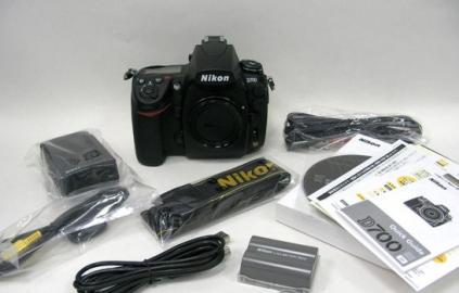 Nikon D700 12. 1MP Digital SLR Camera wi