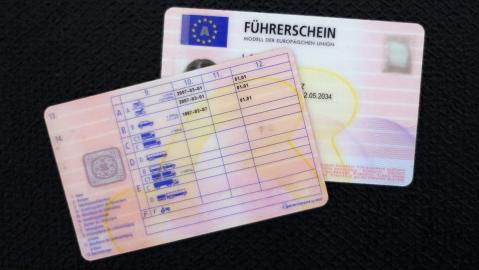 F�hrerschein, Aufenthalt & P�sse