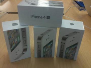 FOR SALE:APPLE IPHONE 4S 64GB FOR 400EUR