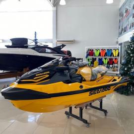Jetski zum Verkauf und zur Vermietung ve