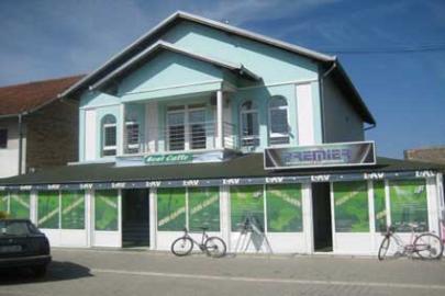 Wohn-und Gewerbeimmobilien in Bach, Serb