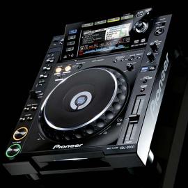 2xPPIONEER CDJ 2000+ 1 DJM 2000 BRAND NE