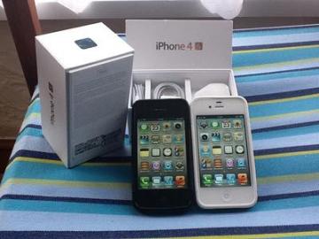 AppleiPhone 4S with /black 64GB