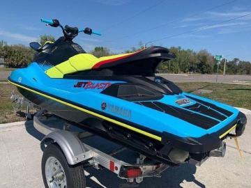 Jetski zum Verkauf und zur Vermietung ve