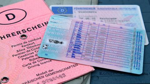 F�hrerschein, Aufenthalt & P�sse