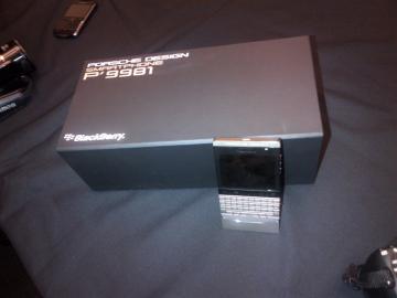 BRAND NEW BLACKBERRY PORSCHE DESIGNP9981