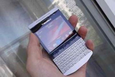 BRAND NEW BLACKBERRY PORSCHE DESIGNP9981